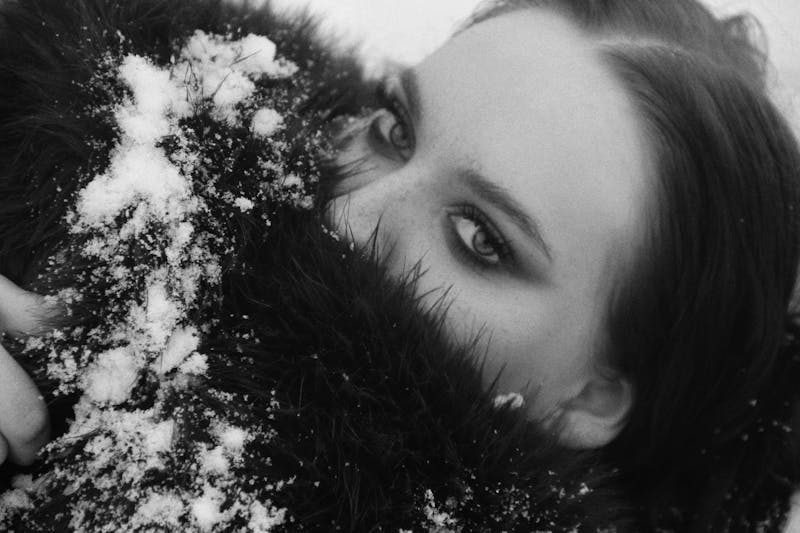 Classic soft drink with ice and straw