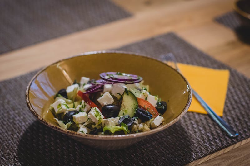 Warm garlic bread sticks with dipping sauce